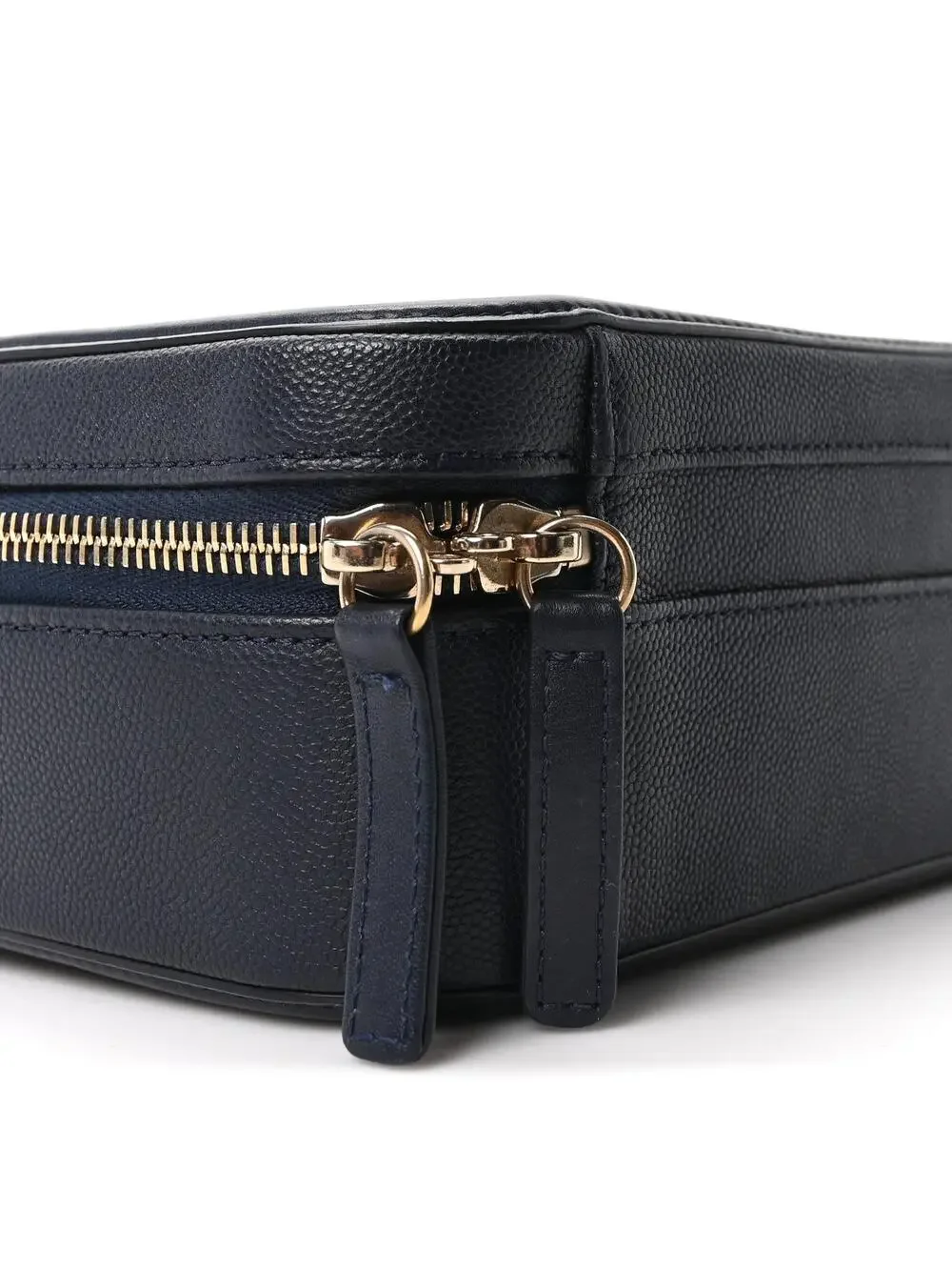Chanel Caviar Quilted Medium Cc #277880C45B
